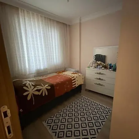 Bahçelievler Bölgesinde Güzel Bir Daire Apartamento Istambul